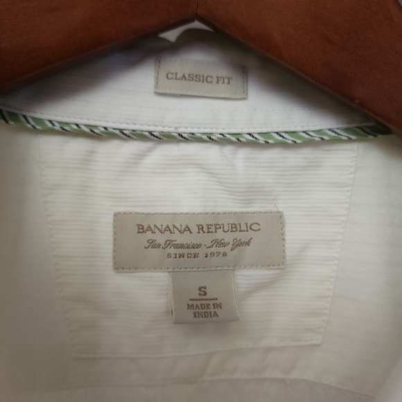 Banana Republic Men's embroidered button shirt off-white small - Picture 5 of 9